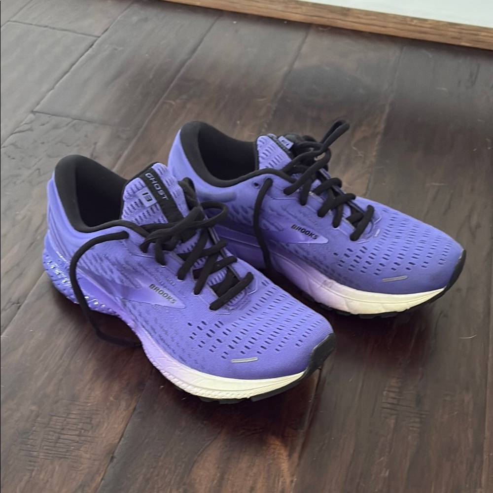 Brooks Women's Athletic Shoes in Purple and Black